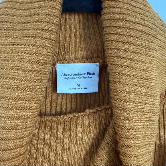 Abercrombie & Fitch Brown Long Sleeve Bodysuit. NWT - Picture 4 of 6